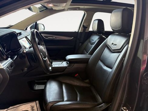 Used 2019 Cadillac XT5 Luxury FWD image 7