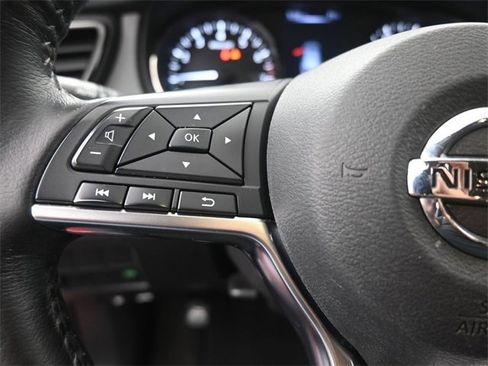 Used 2018 Nissan Rogue Sport SV w/ SV All-Weather Package image 7