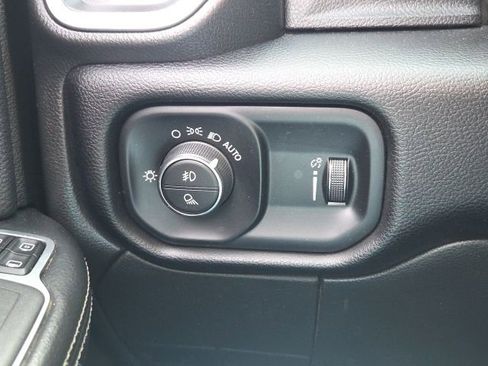 Used 2024 RAM 2500 Big Horn w/ Off Road Package image 24