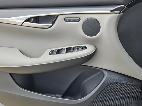 Certified 2025 INFINITI QX50 Luxe image 36