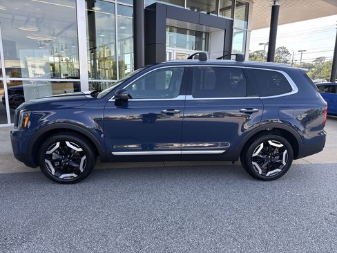 Used 2024 Kia Telluride S w/ S Sunroof Package FWD image 7