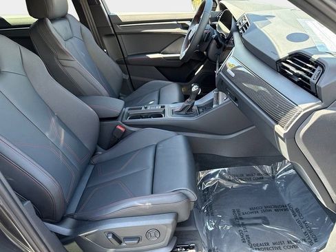 Certified 2025 Audi Q3 2.0T Premium Plus w/ Premium Plus Package image 10