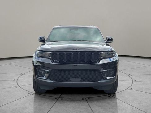 Certified 2024 Jeep Grand Cherokee Altitude AWD/4WD image 15
