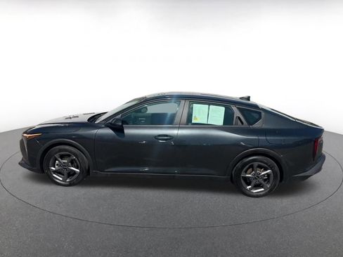 Used 2025 Kia K4 LXS image 9