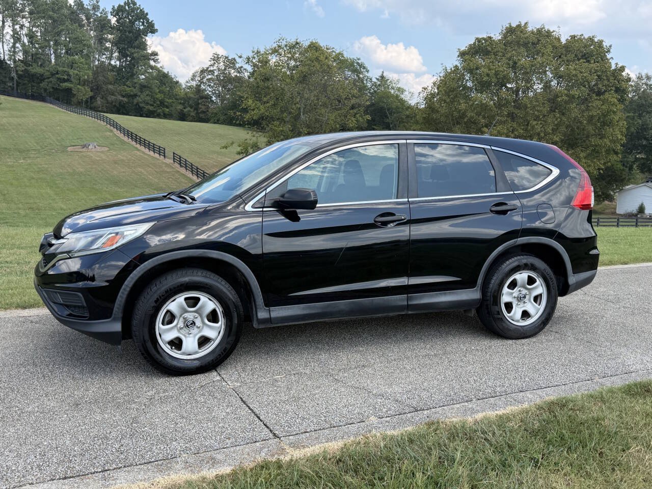 Used 2016 Honda CR-V LX image 4