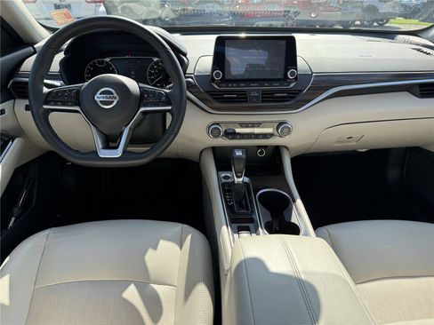 Used 2020 Nissan Altima 2.0 Platinum image 14