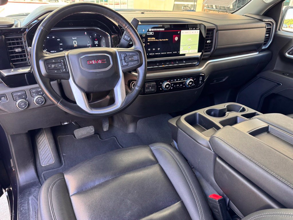 Used 2025 GMC Sierra 1500 SLT AWD/4WD image 2