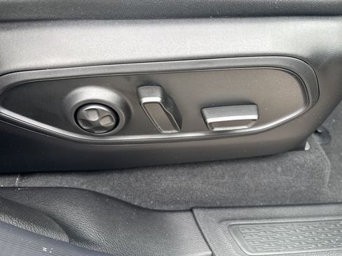 New 2025 Jeep Grand Cherokee L Limited image 10