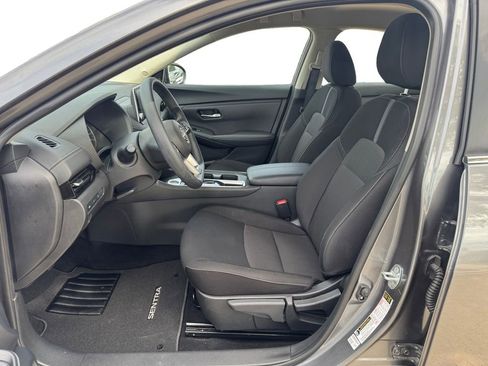 Used 2025 Nissan Sentra SV FWD image 10