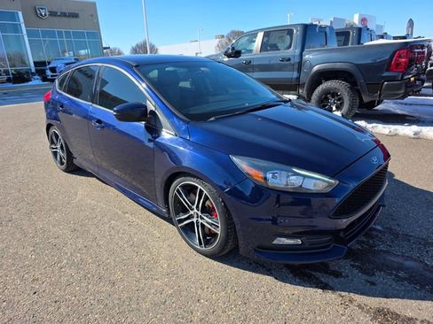 Used 2016 Ford Focus ST image 5