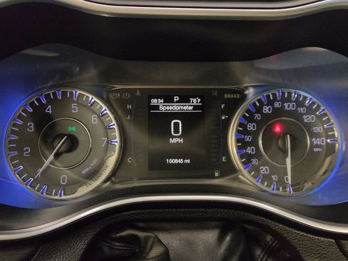 Used 2015 Chrysler 200 Limited image 23