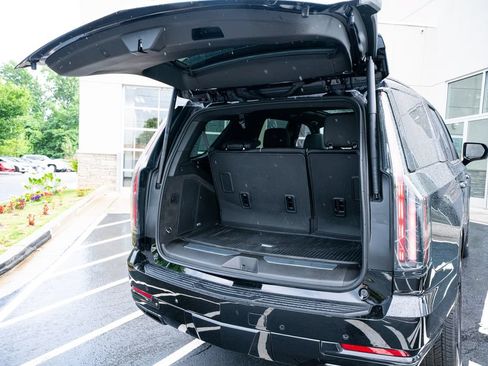 Used 2025 Cadillac Escalade Sport w/ LPO, ONYX Package AWD/4WD image 47