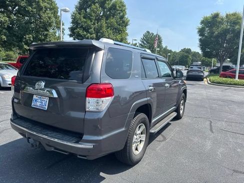 Used 2011 Toyota 4Runner SR5 w/ Convenience Pkg AWD/4WD image 4