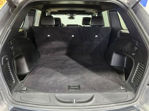 Used 2021 Jeep Grand Cherokee Limited AWD/4WD image 34