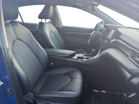 Used 2023 Toyota Camry SE w/ Cold Weather Package image 15