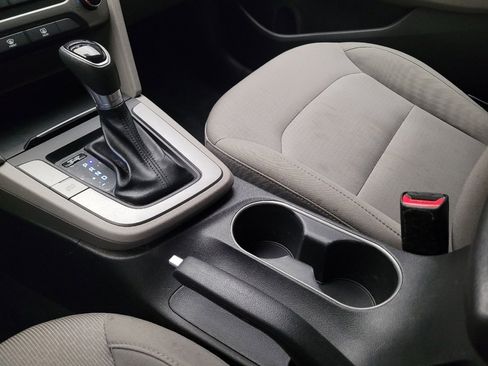 Used 2018 Hyundai Elantra SEL FWD image 26