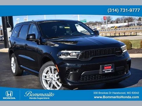 Used 2024 Dodge Durango GT image 1