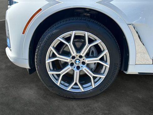 Used 2019 BMW X7 xDrive40i w/ Premium Package AWD/4WD image 4