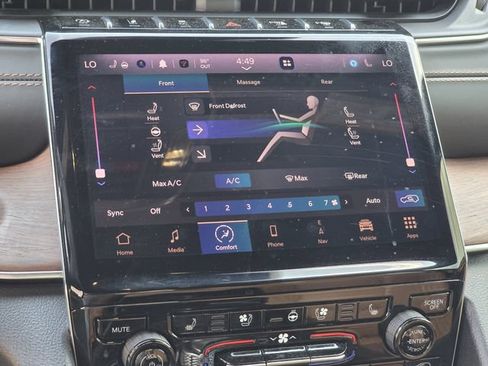 Used 2023 Jeep Grand Cherokee Summit w/ Luxury Tech Group V RWD image 12