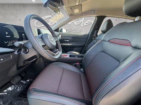 Certified 2026 Nissan Kicks SR w/ Cold Weather Package AWD/4WD image 19