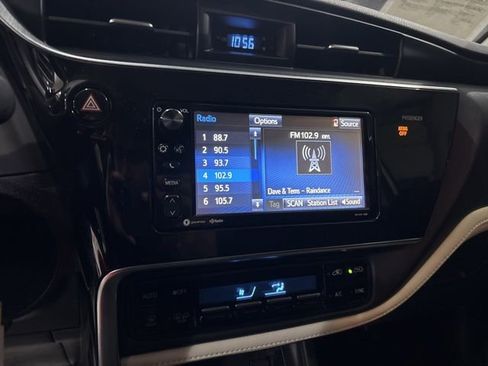 Used 2018 Toyota Corolla iM w/ Carpet Mat Package (TMS) FWD image 23