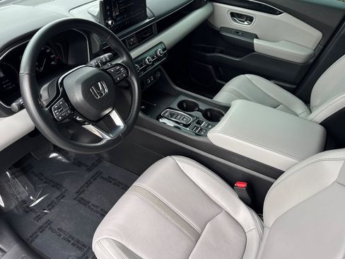 Certified 2025 Honda Pilot EX-L image 4