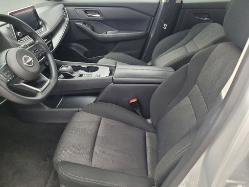 Used 2024 Nissan Rogue SV image 17