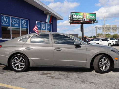 Used 2022 Hyundai Sonata SEL FWD image 2