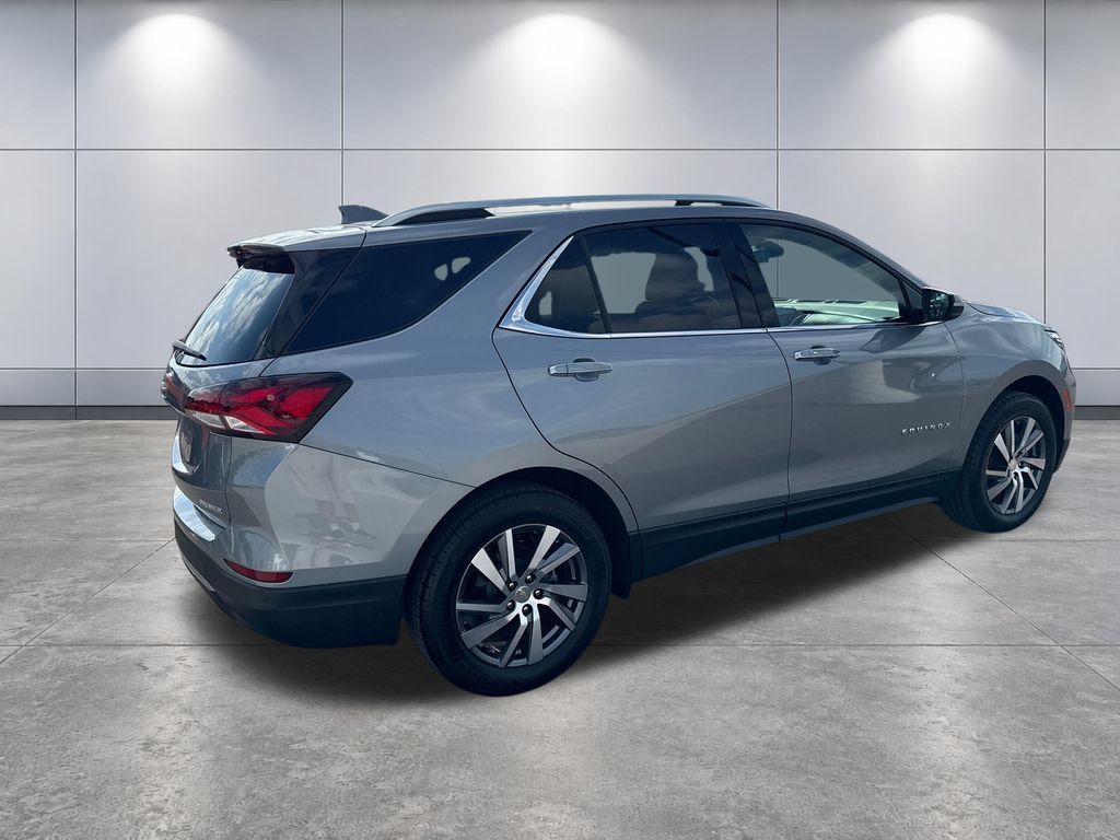 Used 2024 Chevrolet Equinox Premier FWD image 5