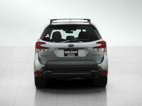 Used 2020 Subaru Forester Premium image 4