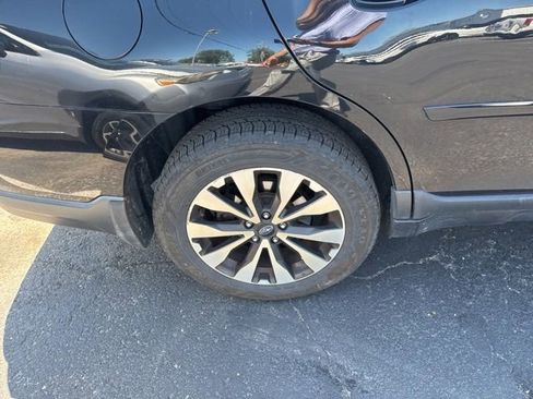 Used 2017 Subaru Outback 2.5i Limited AWD/4WD image 17
