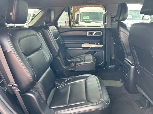 Certified 2023 Ford Explorer XLT w/ Equipment Group 202A AWD/4WD image 21