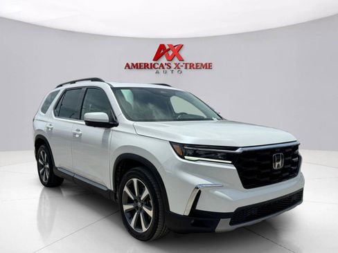 Used 2025 Honda Pilot Elite image 8
