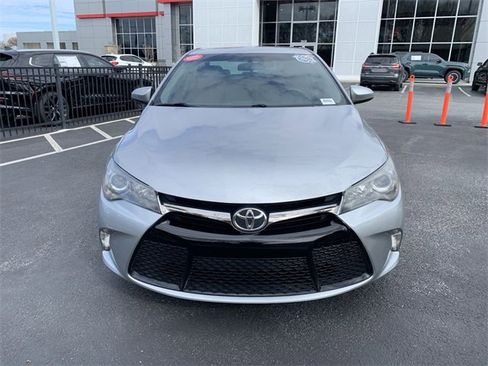 Used 2015 Toyota Camry XSE image 3
