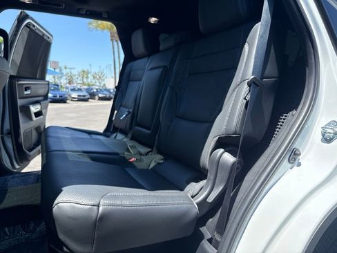 Used 2025 Toyota Sequoia Limited w/ Tow Technology Package AWD/4WD image 13