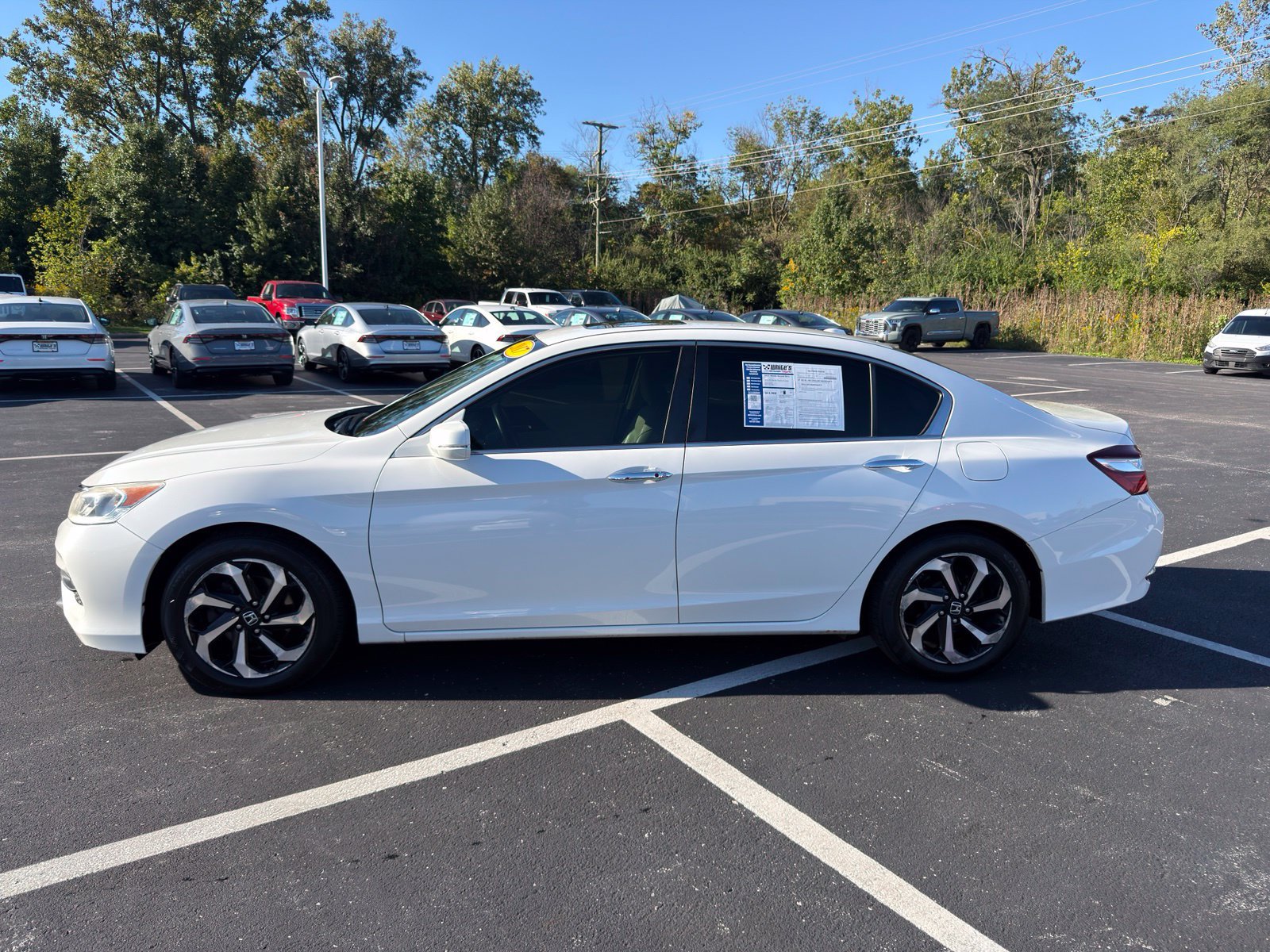 Used 2017 Honda Accord EX-L image 3