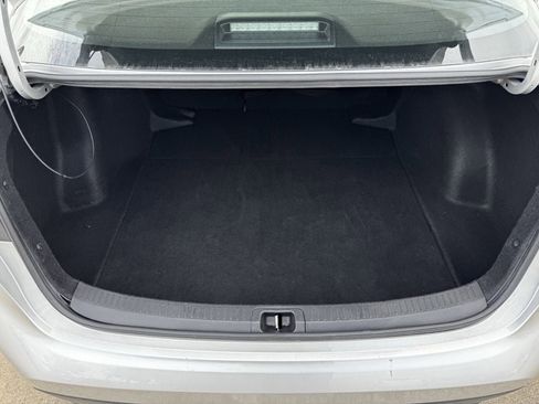 Used 2025 Toyota Corolla LE FWD image 27