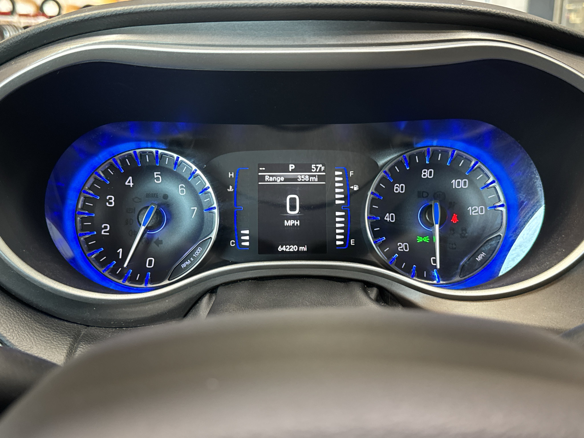Used 2020 Chrysler Pacifica Touring-L FWD image 28