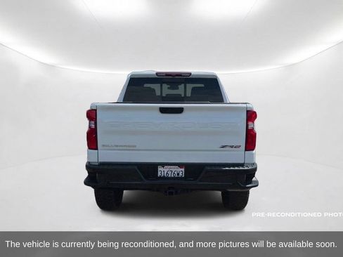 Used 2024 Chevrolet Silverado 1500 ZR2 AWD/4WD image 7