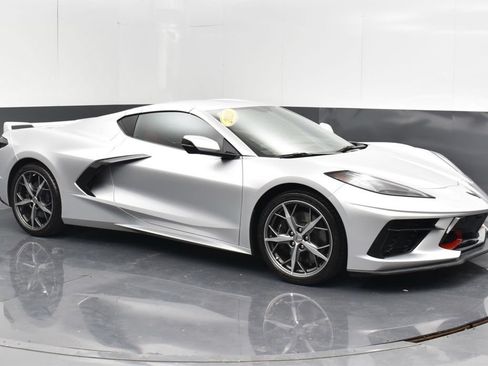 Used 2020 Chevrolet Corvette Stingray Preferred Cpe w/ 2LT Preferred Equipment Group RWD image 10