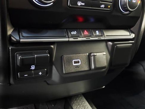 Used 2020 Chevrolet Silverado 1500 Custom w/ Custom Value Package image 20