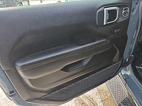 Certified 2025 Jeep Wrangler Unlimited Sahara image 15