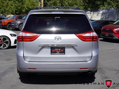 Used 2015 Toyota Sienna XLE w/ XLE Navigation Package AWD/4WD image 8