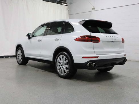 Used 2015 Porsche Cayenne S AWD/4WD image 3