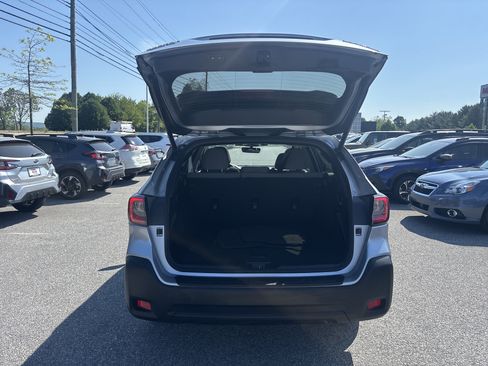 Certified 2024 Subaru Outback Premium AWD/4WD image 17