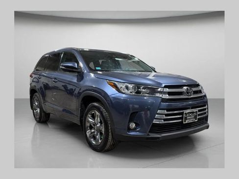 Used 2018 Toyota Highlander Limited Platinum AWD/4WD image 1