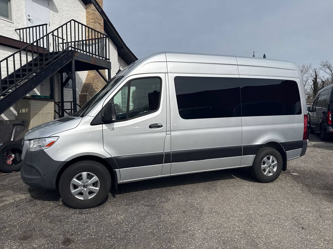 Used 2021 Mercedes-Benz Sprinter 2500 image 3