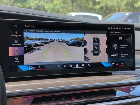Used 2026 BMW i7 xDrive60 RWD image 32