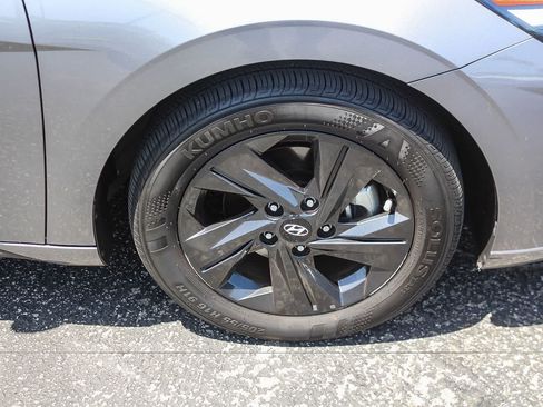 Used 2023 Hyundai Elantra SEL FWD image 12
