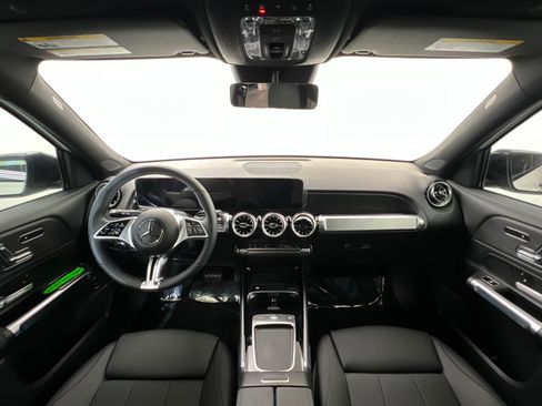 New 2026 Mercedes-Benz GLB 250 4MATIC image 9